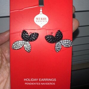 Merry Christmas 🎄 Black and Silver Holiday Earrings